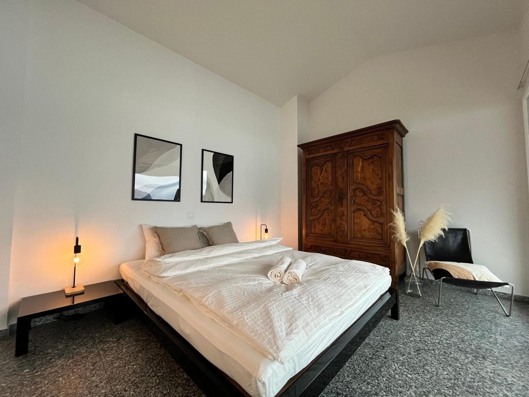 Wohnung Mit Grossartiger Seesicht Und Balkon Spiez Extérieur photo