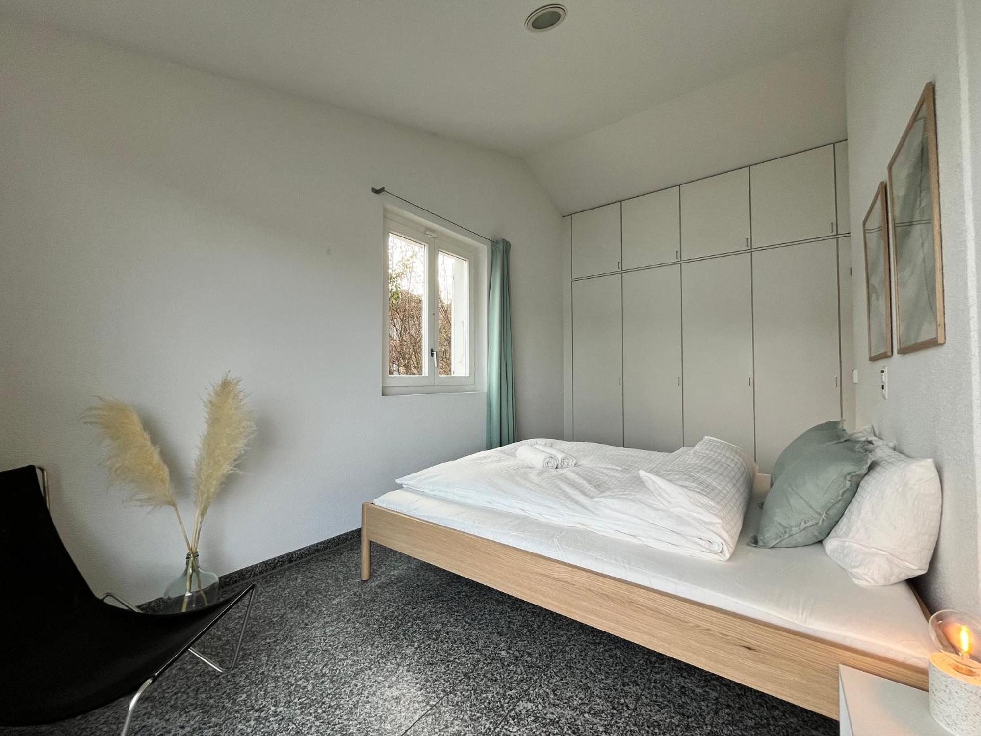 Wohnung Mit Grossartiger Seesicht Und Balkon Spiez Extérieur photo
