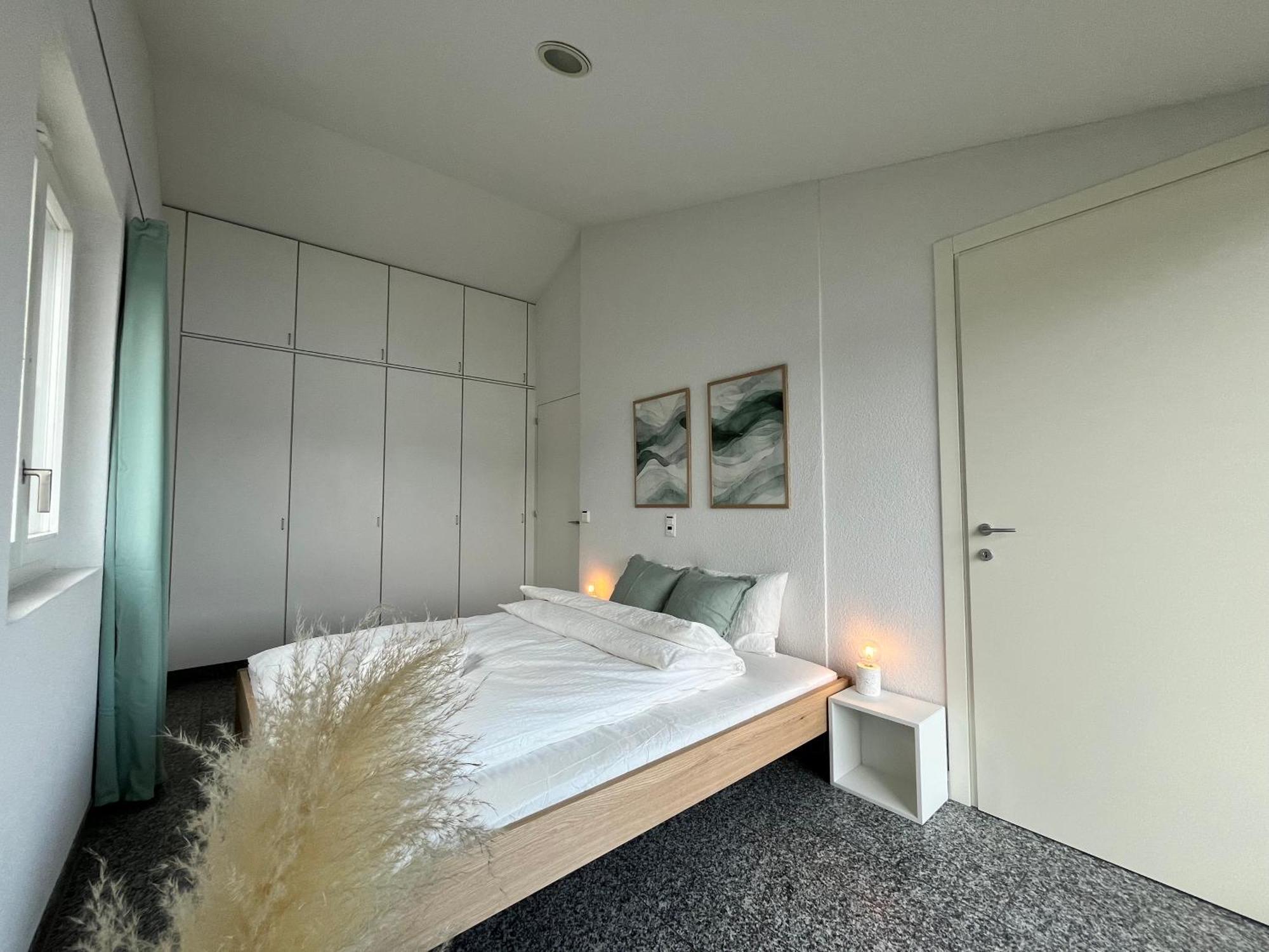 Wohnung Mit Grossartiger Seesicht Und Balkon Spiez Extérieur photo