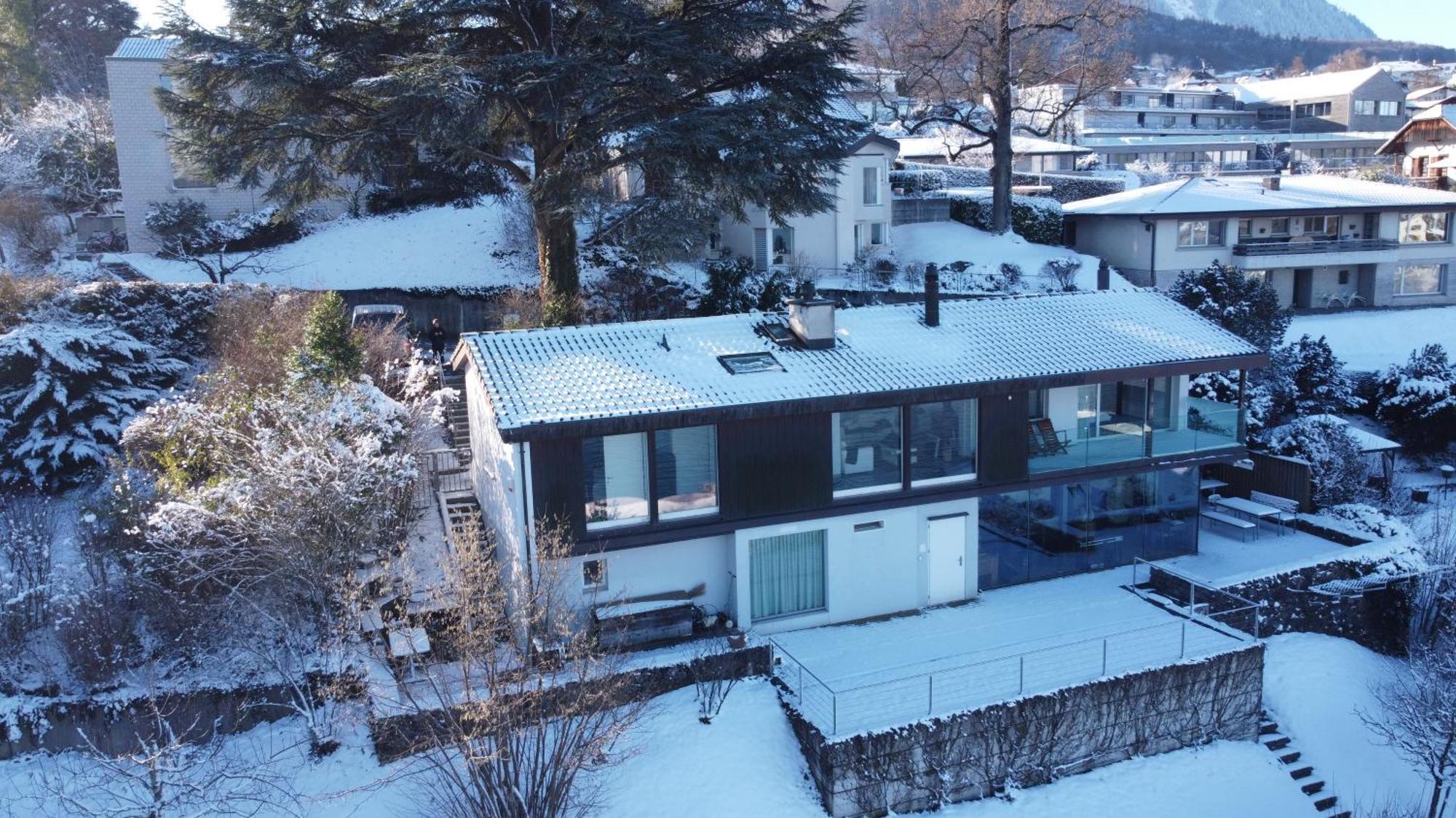 Wohnung Mit Grossartiger Seesicht Und Balkon Spiez Extérieur photo